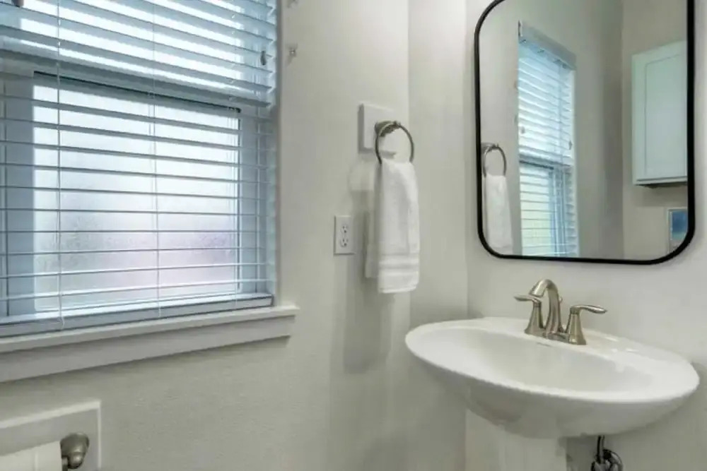 2 Blocks to the Beach, Patio, Resort Pool w/ Slide Tranquil Tides by Avantstay