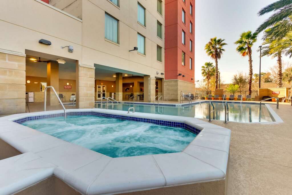 Drury Inn & Suites Orlando near Universal Orlando Resort