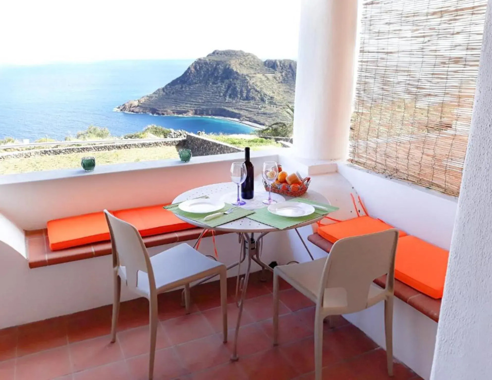 Residence Gregory Filicudi
