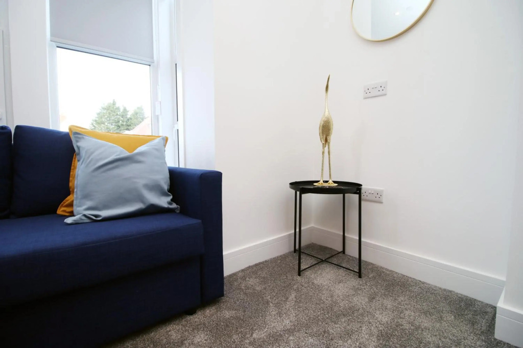 Affinity Serviced Apartments, 5 mins drive to City Centre, Free Parking, WiFi - by Stay South Wales