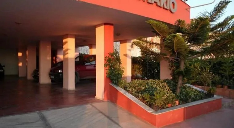 Helia Hotel