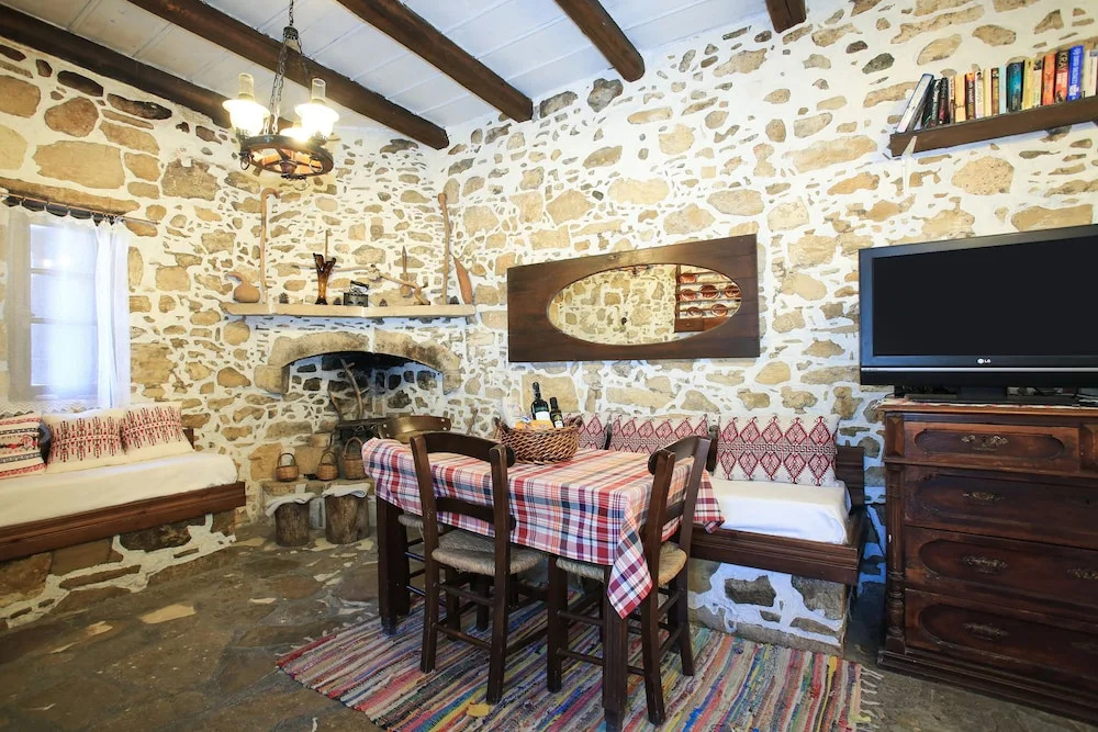 Villa Lithos