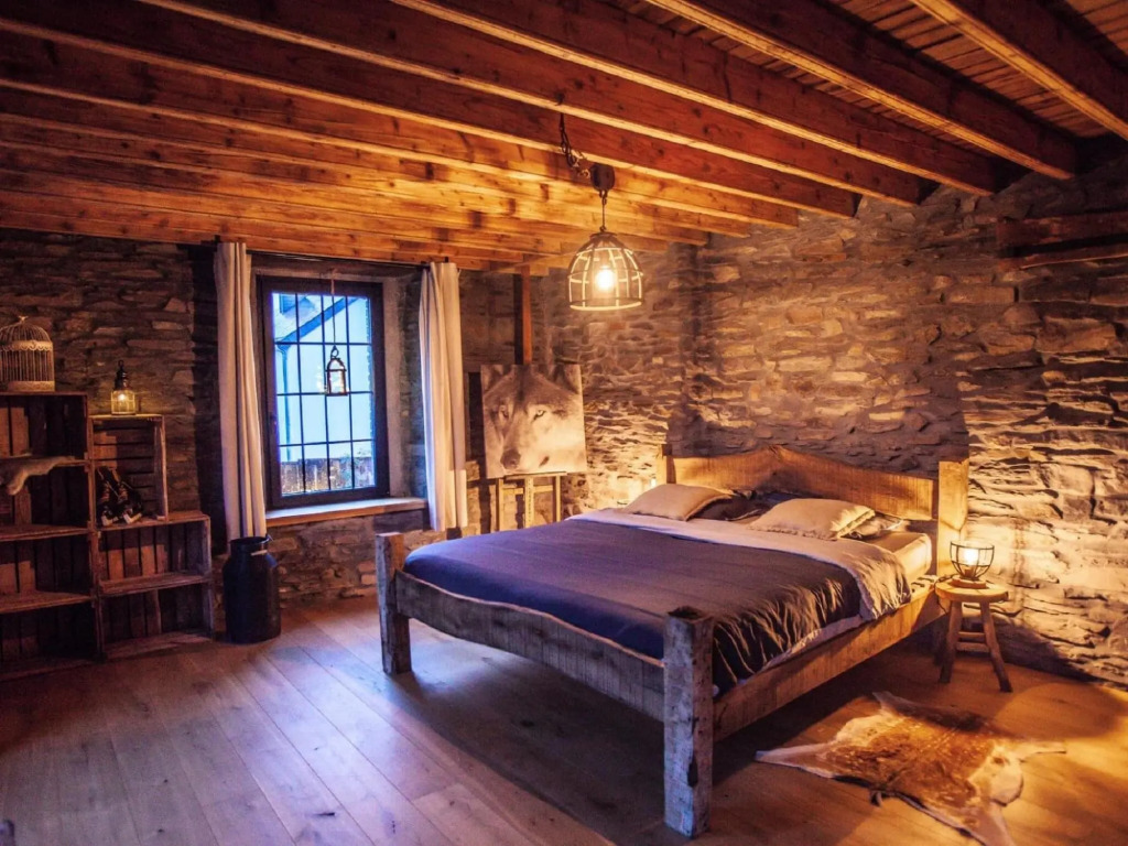 Holiday home in Bastogne with bubble bath