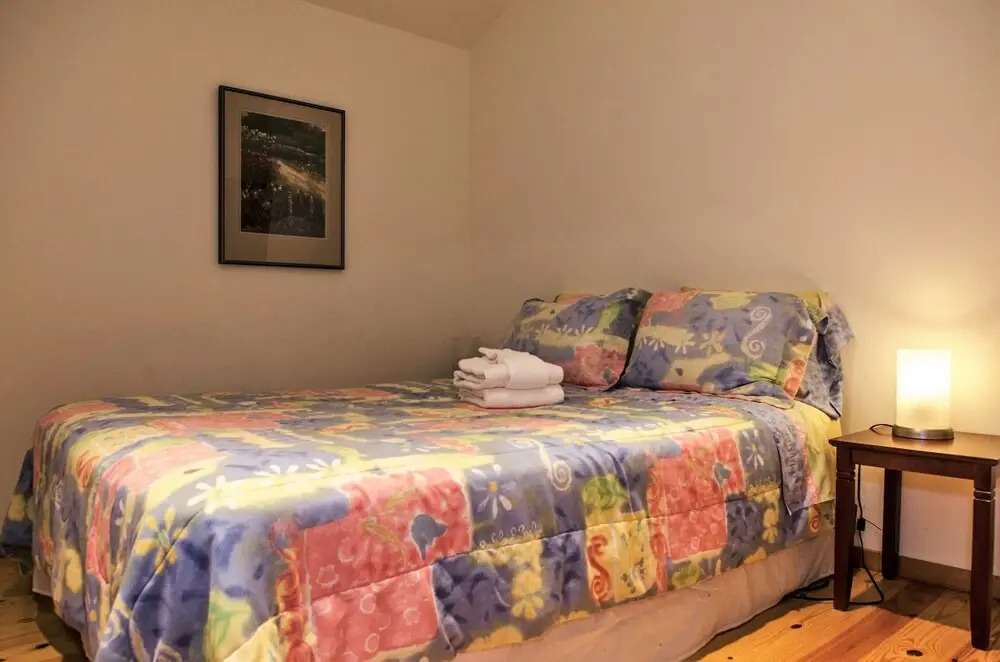 Mt Baker Rim Cabin 70 A pet Friendly Vacation Home With a hot tub and Wifi