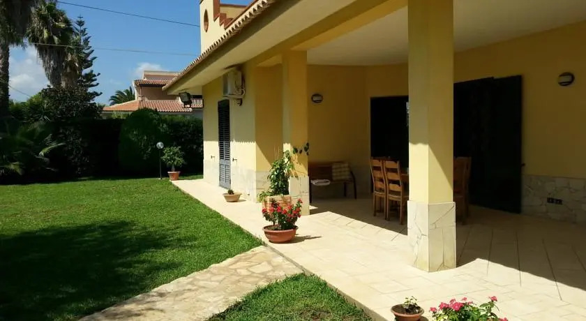 Villa Ampollino