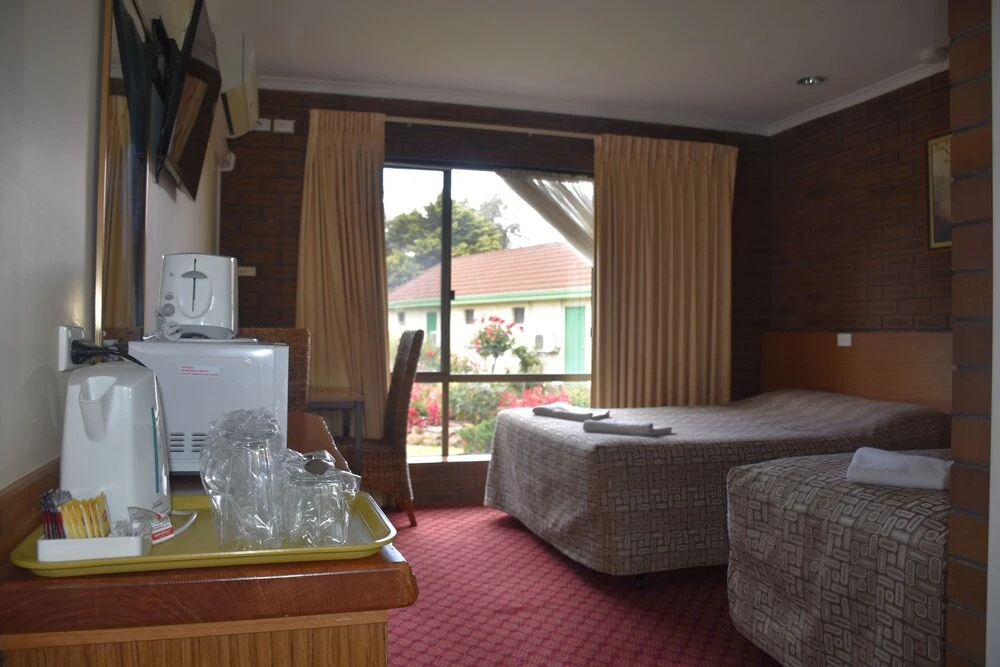 Mount Barker Valley Views Motel & Chalets, Western Australia