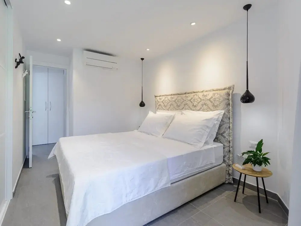 Villa Stone Pearl - Two Bedroom Holiday House with Pool