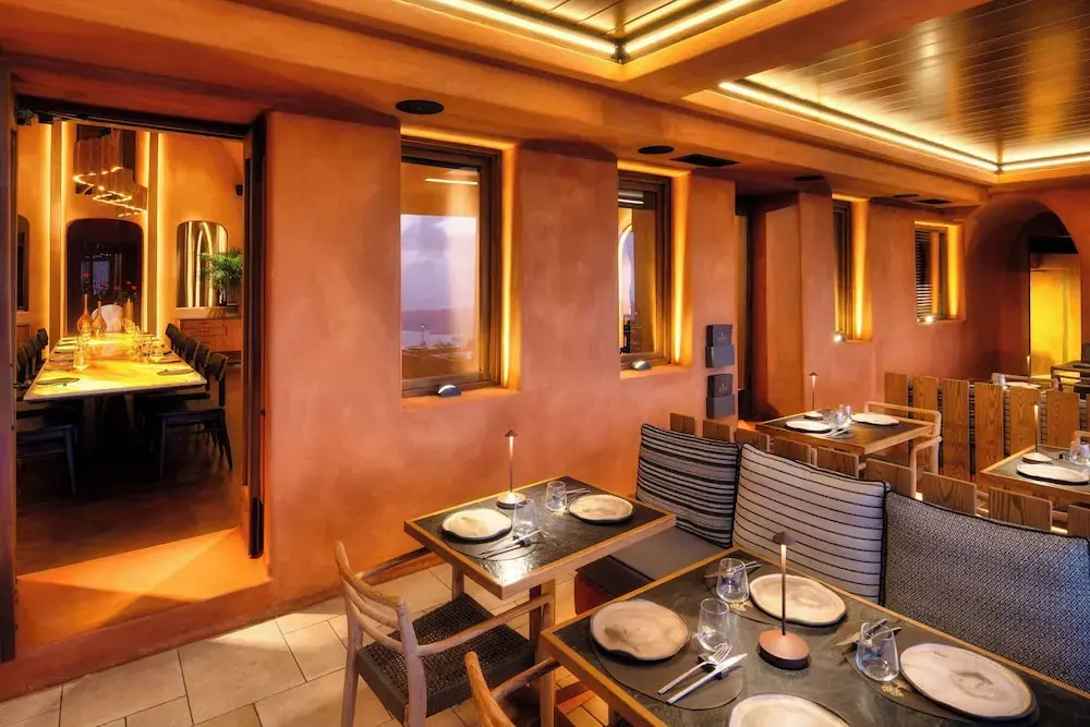 Athina Aperto Suites