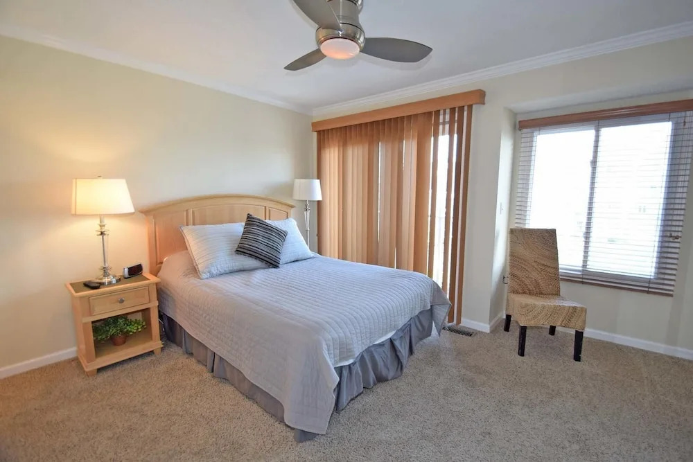 Harbour Island 22C 2 Br townhouse by RedAwning