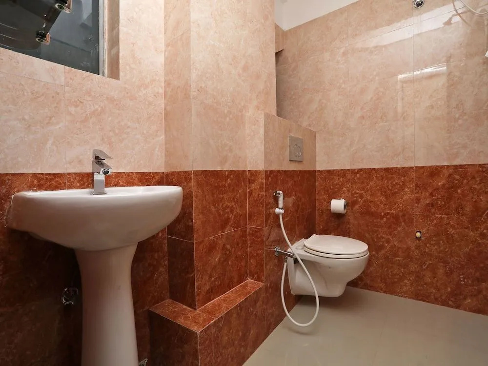 OYO 16351 Spree Guest House