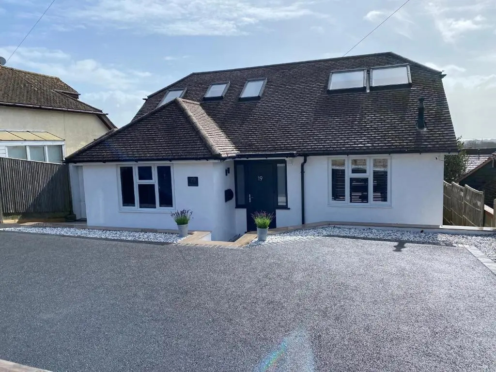 Willows Worthing 4 bed With ev Charger & sea Views