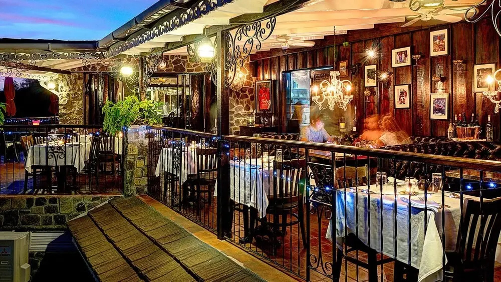 FireFly Hotel Mustique