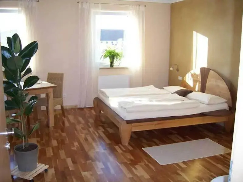 Hotel Donau-Ries & Restaurante Delphi