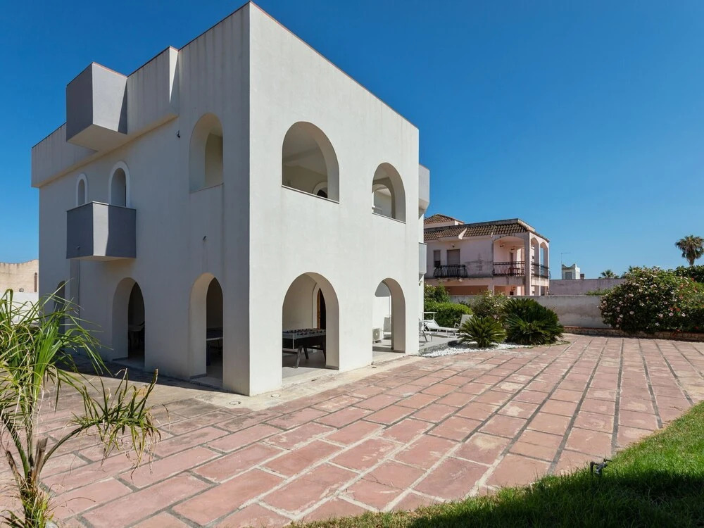 Simplistic Holiday Home in Fontane Bianche With Garden