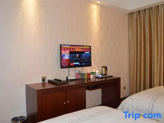 The westside Lancaster Hotel