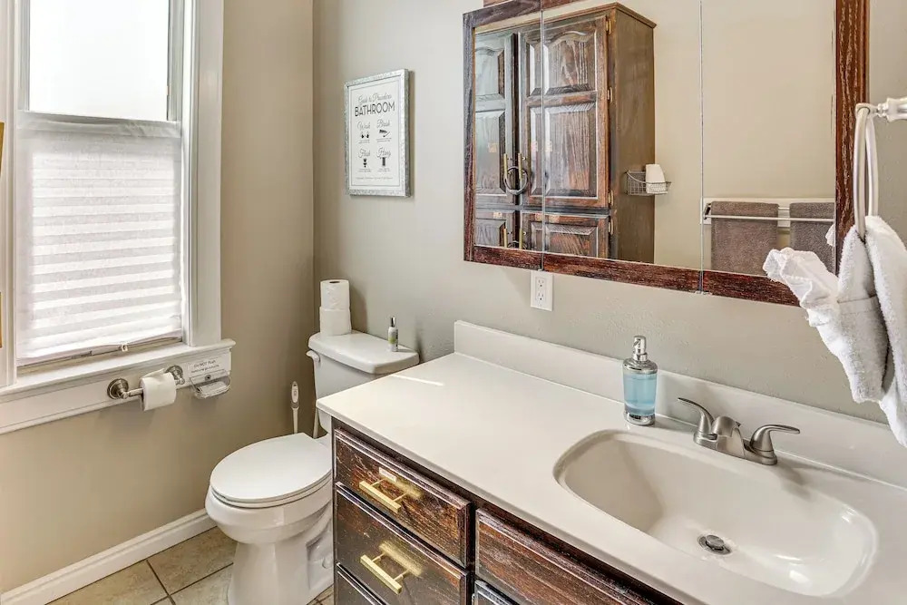 Charming Paris House ~ 1 1/2 Mi to Canyon!