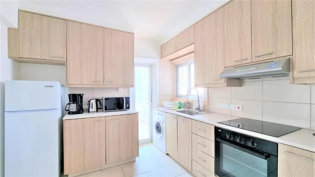 Coastal Getaway: 2 Apartments for up to 14 guests! Light-flooded and Spacious