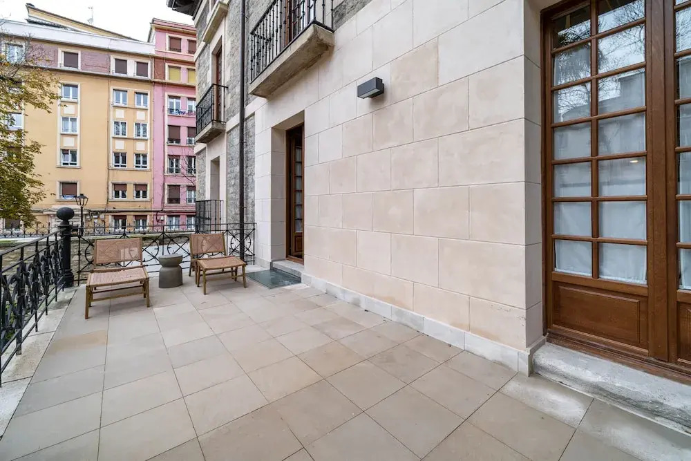 Limehome Vitoria Palacio de los Álava-Velasco