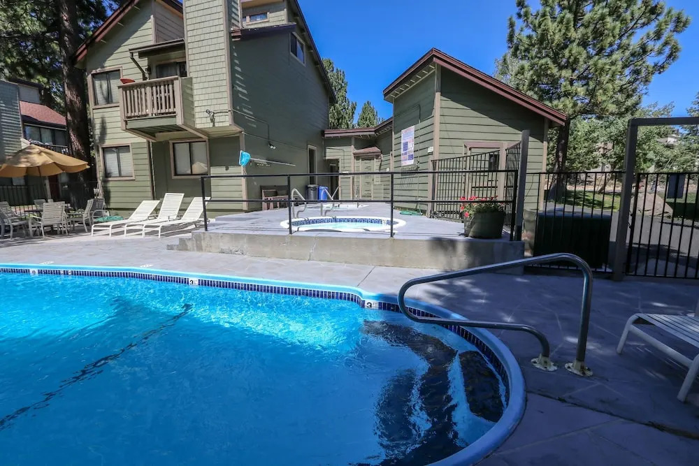 Mammoth Sierra Townhomes #18 2 Bedroom Condo by RedAwning