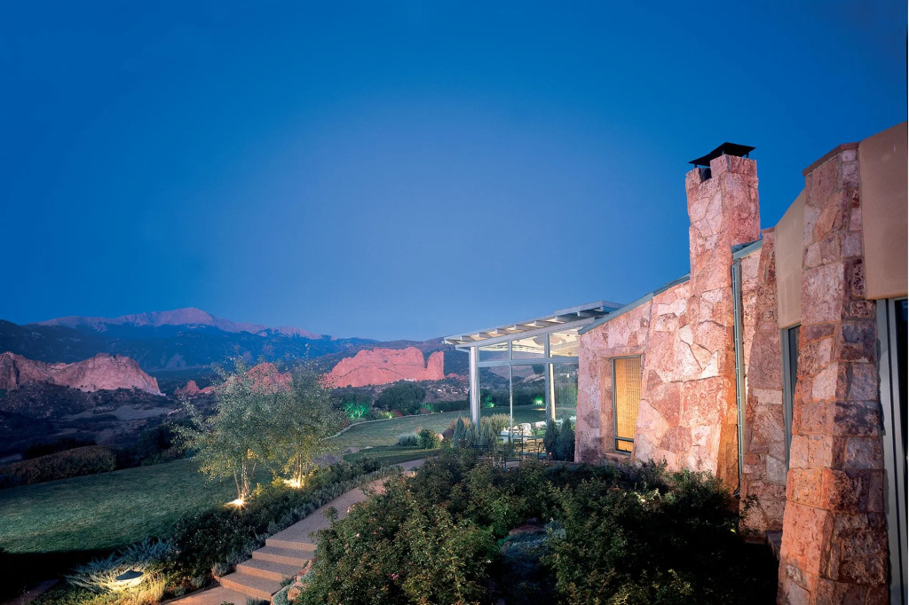 Garden of the Gods Resort & Club