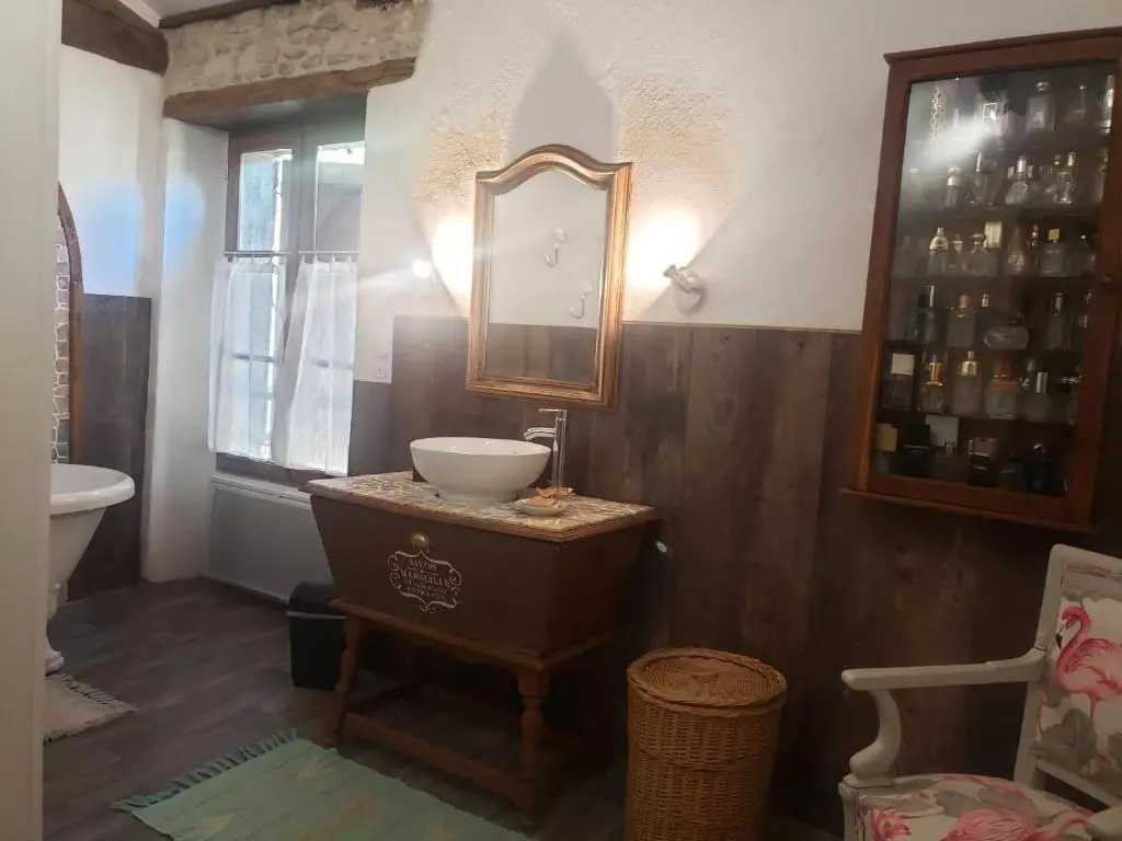 Appartement à FONTAINE DE VAUCLUSE