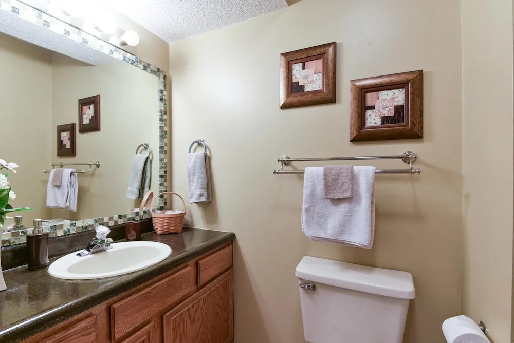 Wander INN at Notch - Great Outdoor Pools - Trails to Fishing - Family Friendly