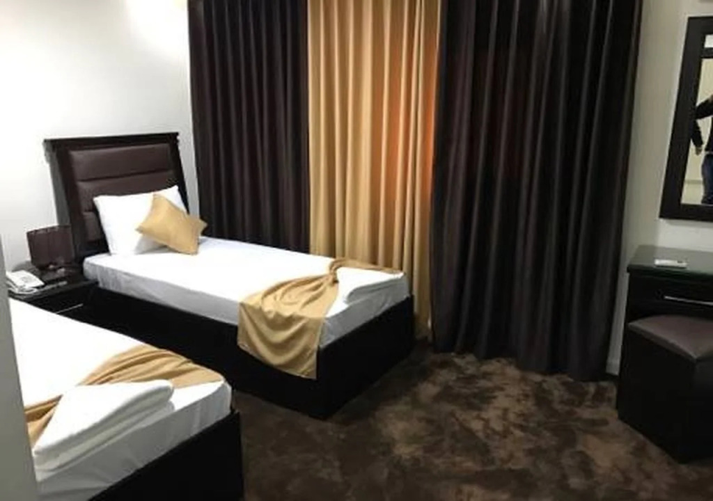 Peace Way Hotel
