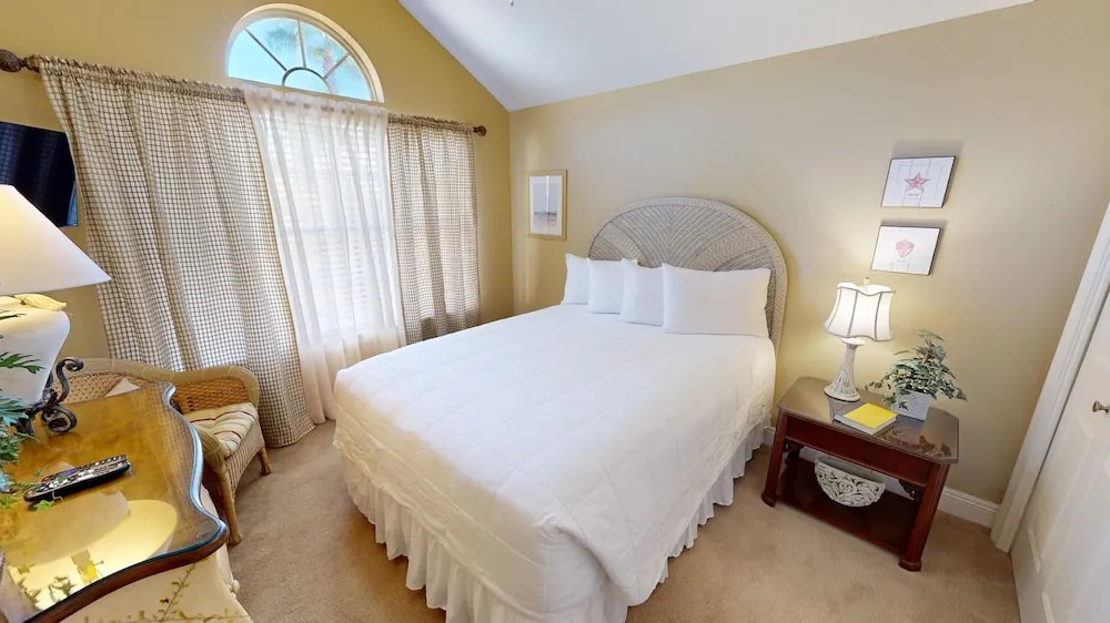 Worth The Wait 3 Bedroom Home by RedAwning