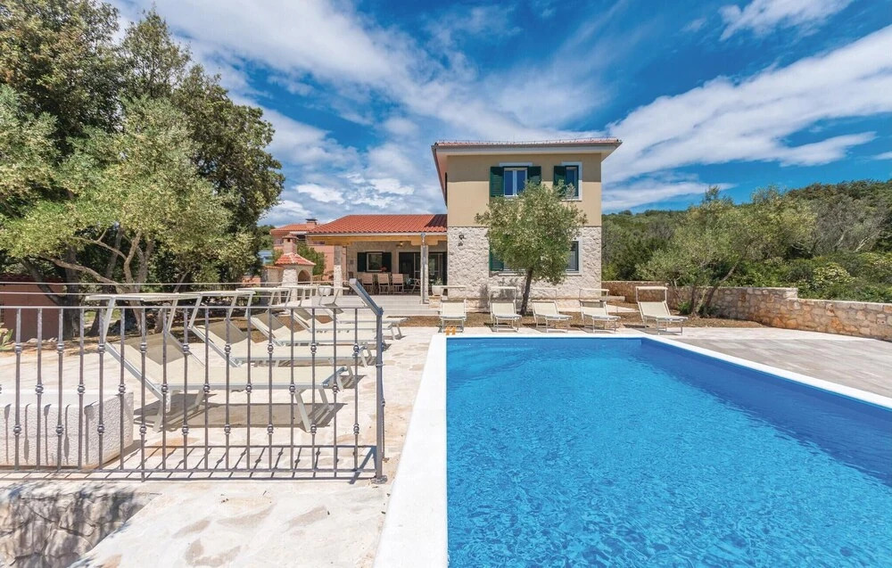 Nice Home in Verunic With Outdoor Swimming Pool, Wifi and 5 Bedrooms