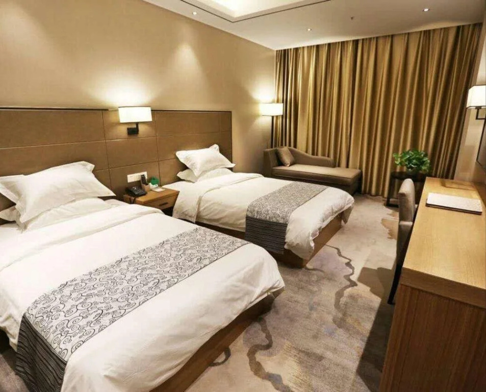 Fourseas Holiday Hotel