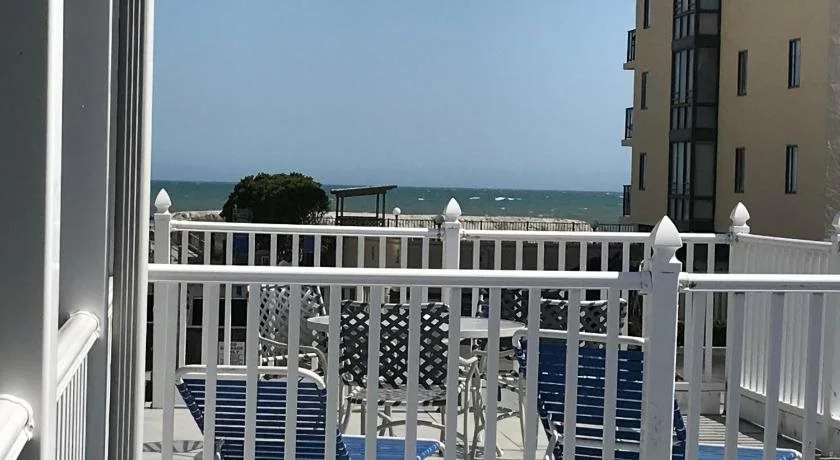 Edgewater Inn
