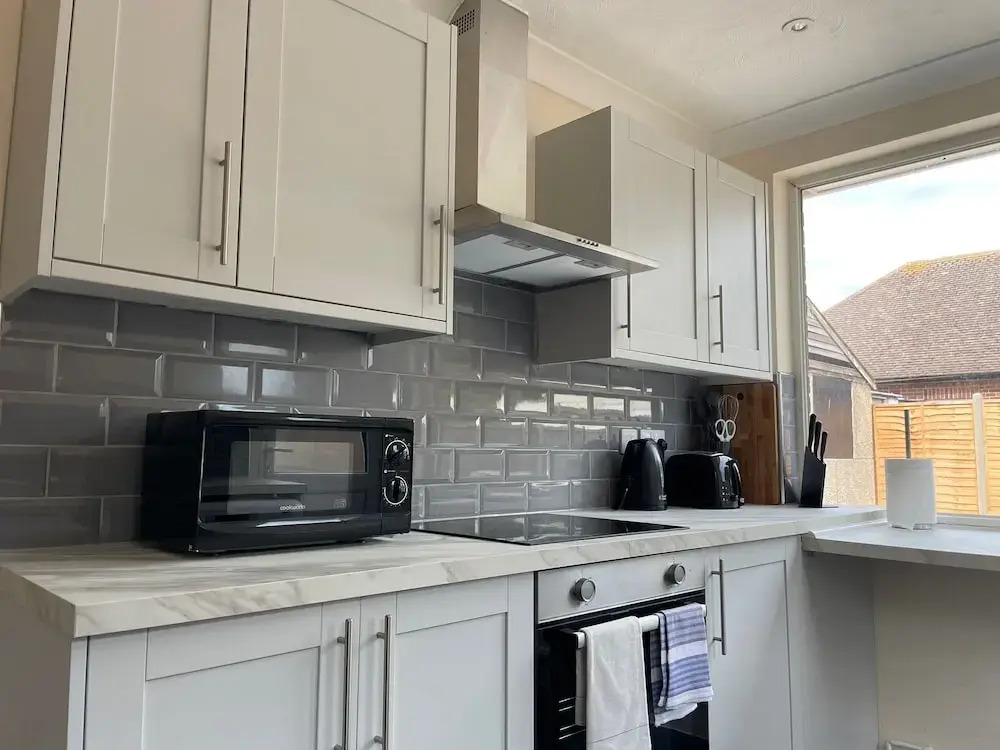 Gerrard Grove is Lovely 2-bed Bungalow in Clacton