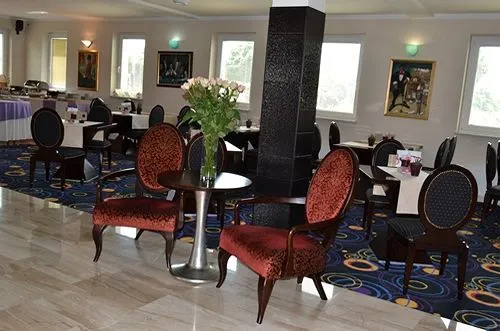 Hotel 365