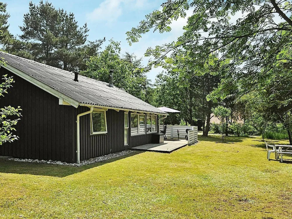 Contemporary Holiday Home in Oksbøl With Terrace