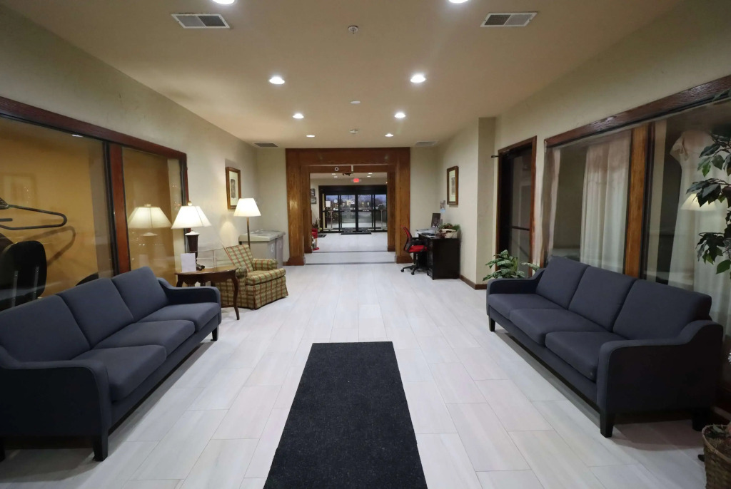 Super 8 by Wyndham Perryville
