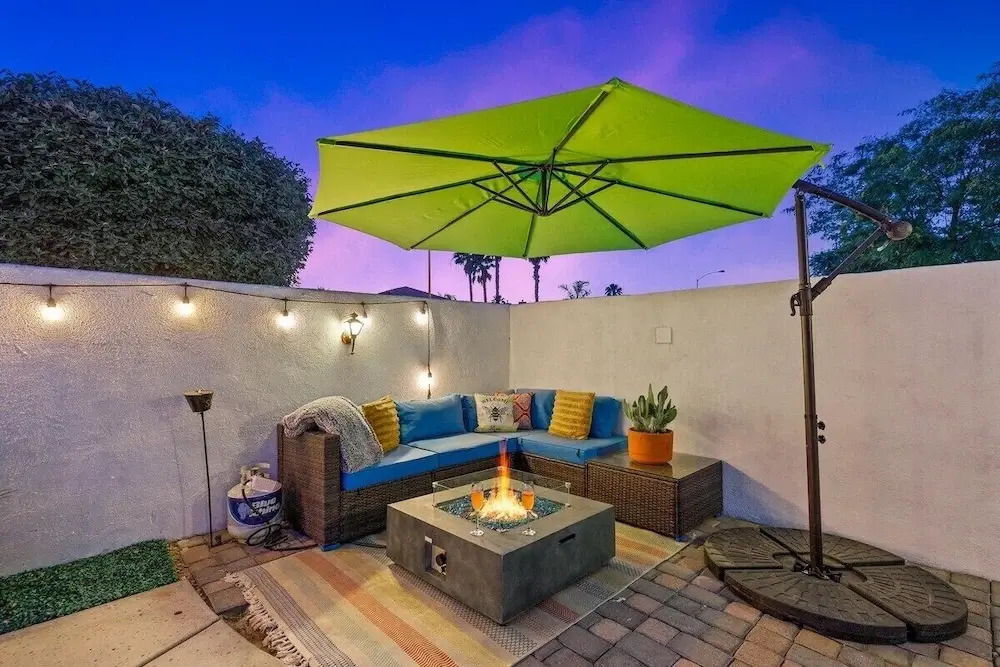 Relaxing 4BR Retreat w/ Refreshing Pool