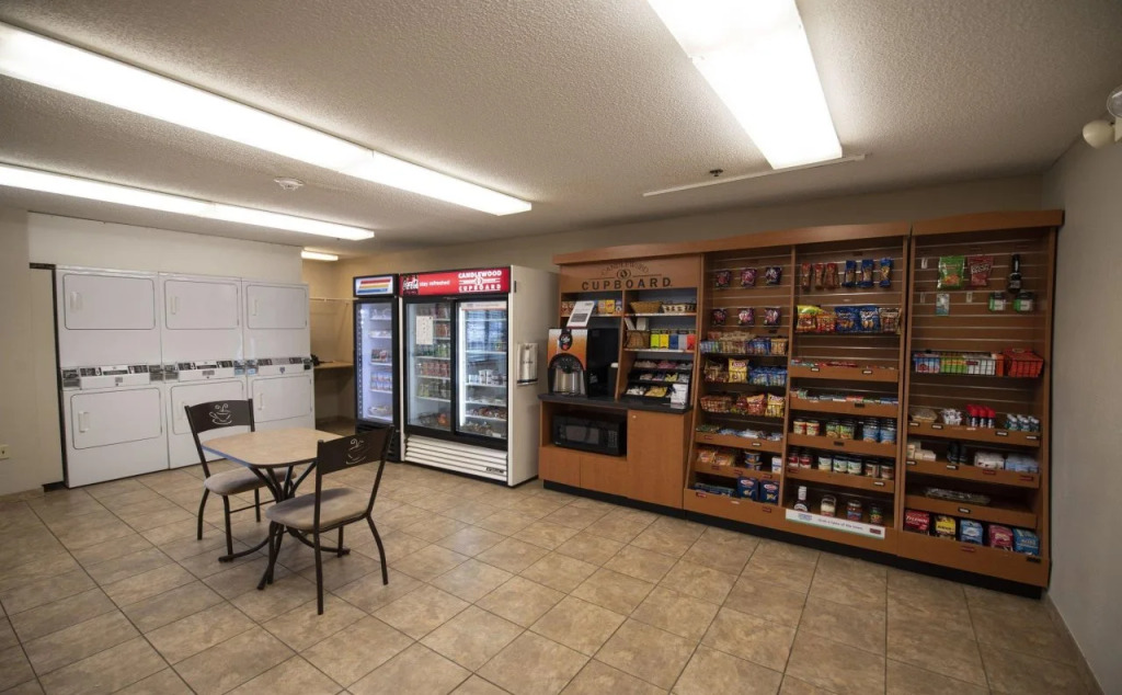 Sonesta Simply Suites Naperville Warrenville