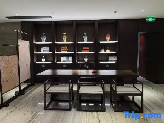 TILL BRIGHT Hotel (Huanghua Airport Zihuajun)