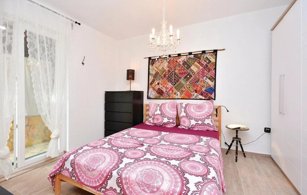 Stunning Home in Ivan Dolac With Wifi and 2 Bedrooms
