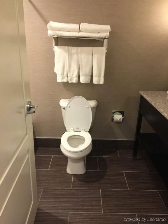 Holiday Inn Express and Suites - Bradford by IHG