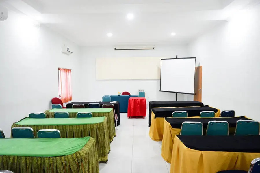 Hotel Magellona Makassar Mitra RedDoorz