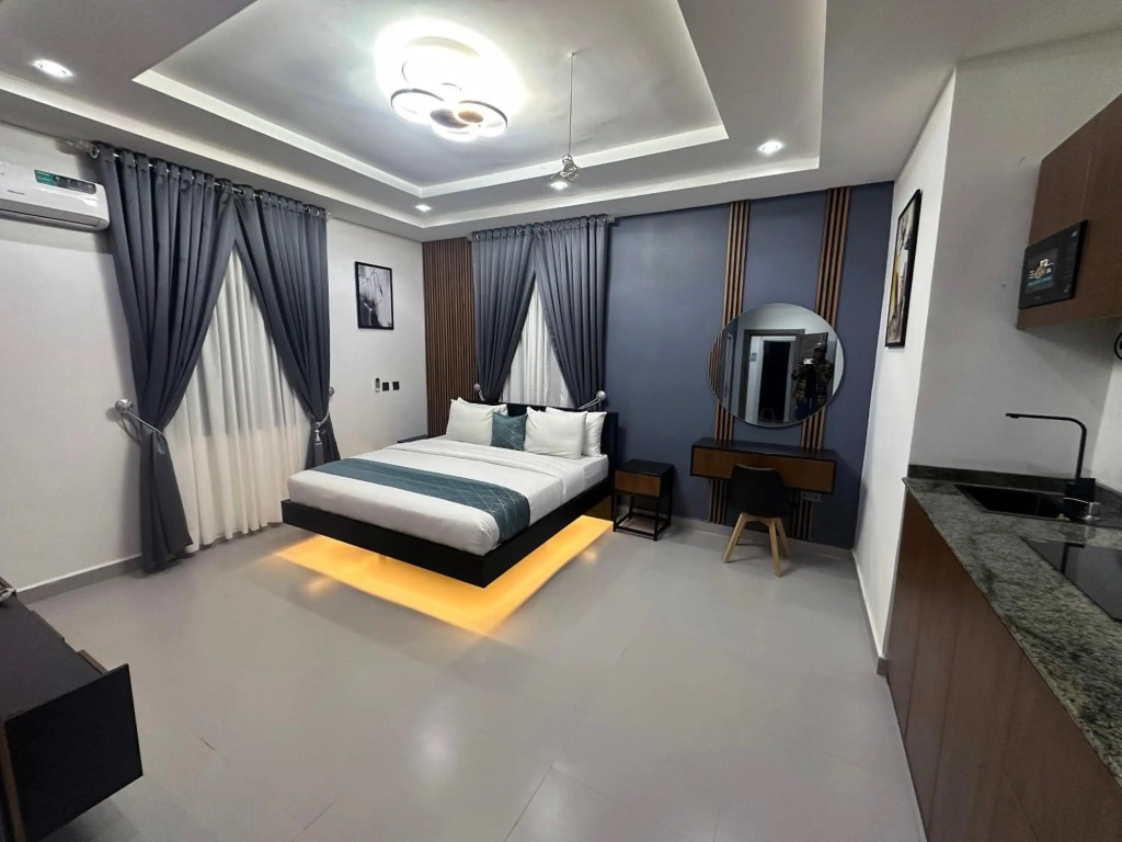 99 MOZILLA APARTMENTS AND SUITES