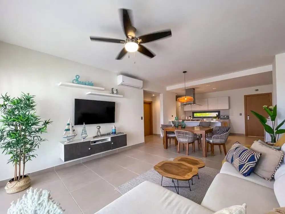 Incredibly Beautiful Condo Just Steps to the Beach