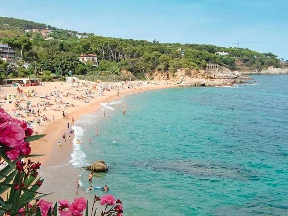 Tranquil Holiday Home in Platja D'aro with Hot Tub