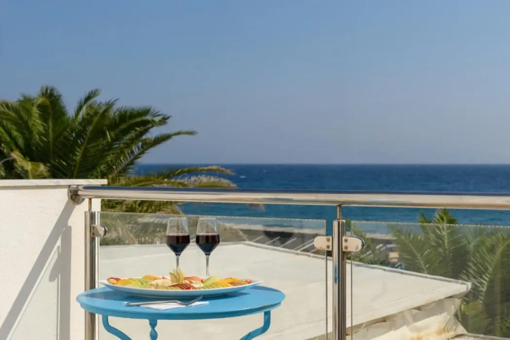 Alesahne Beach Hotel