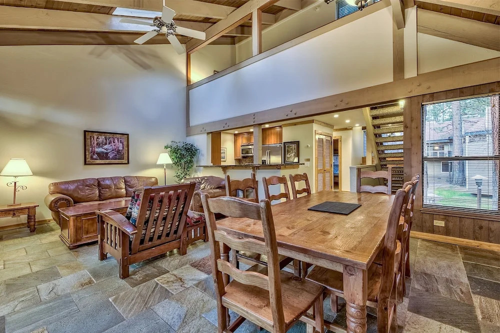 511 Pine Grove
