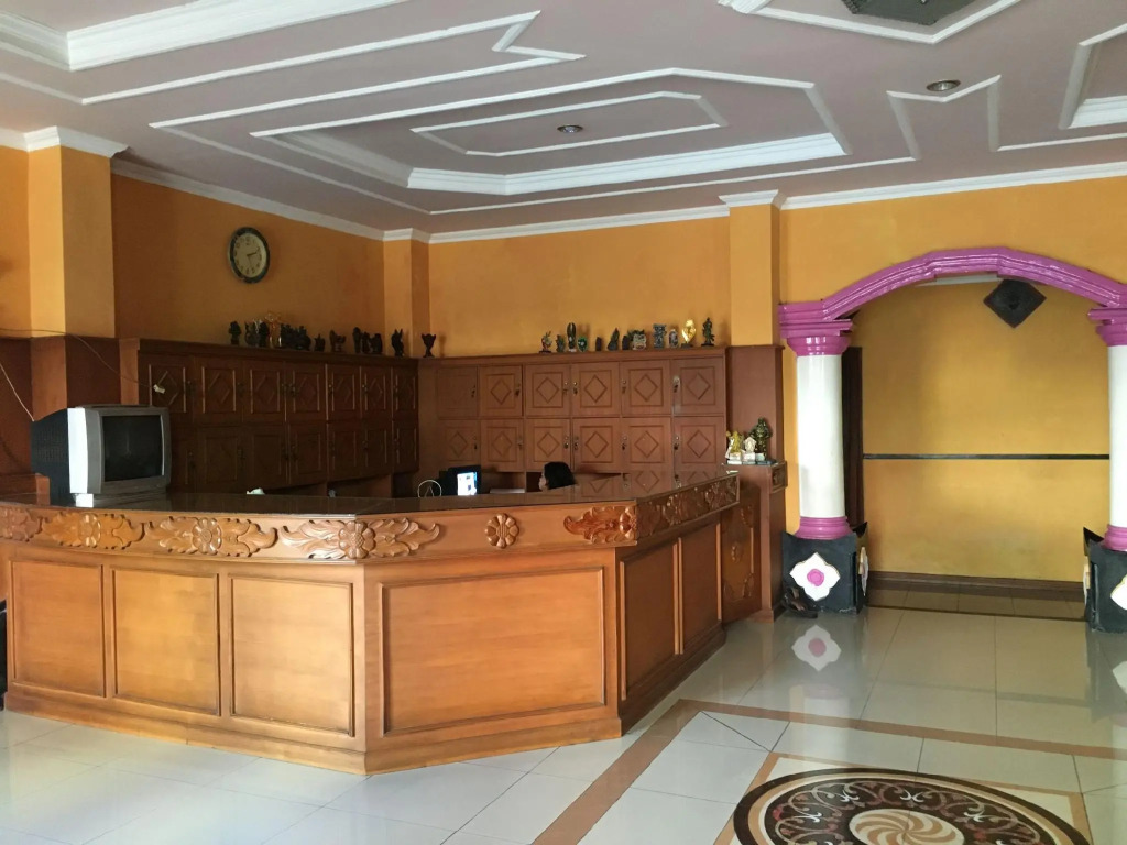 Hotel Alami near Alun-Alun Klaten