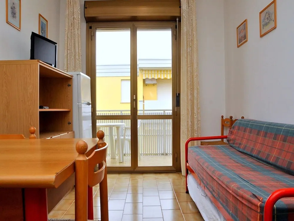 Luminous Flat 400 m From the Beach for 4 Guests