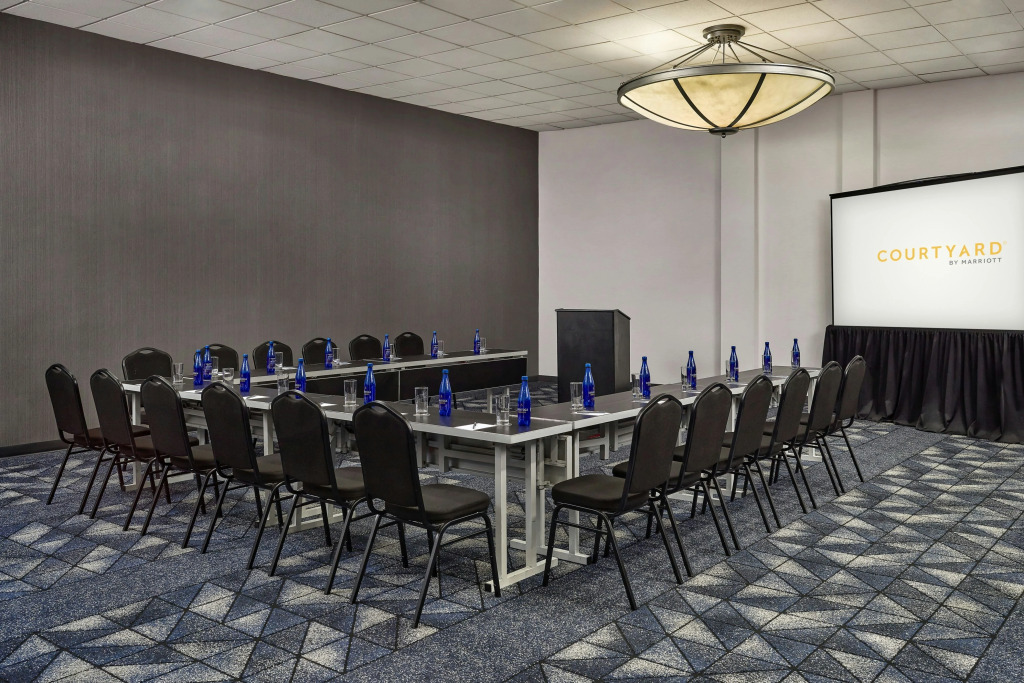 Courtyard by Marriott San Diego Mission Valley/Hotel Circle