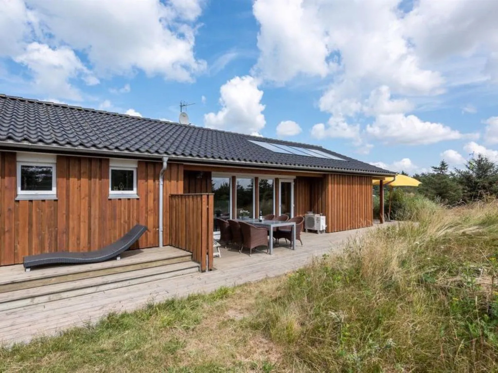 "Zuhra" - 375m from the sea in NW Jutland